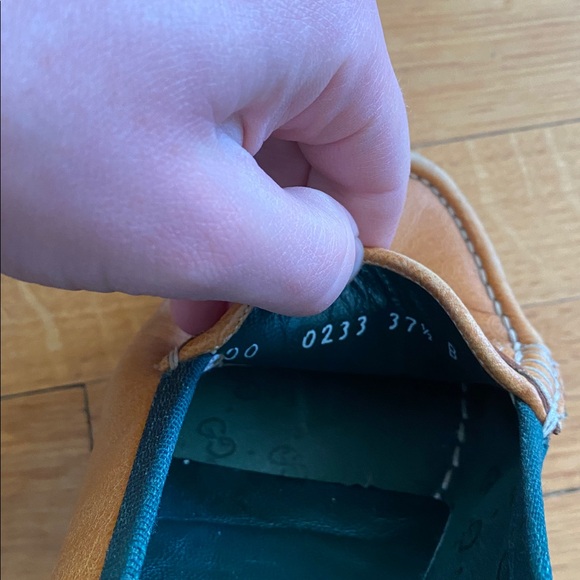 Genuine Gucci Loafers - Picture 3 of 8